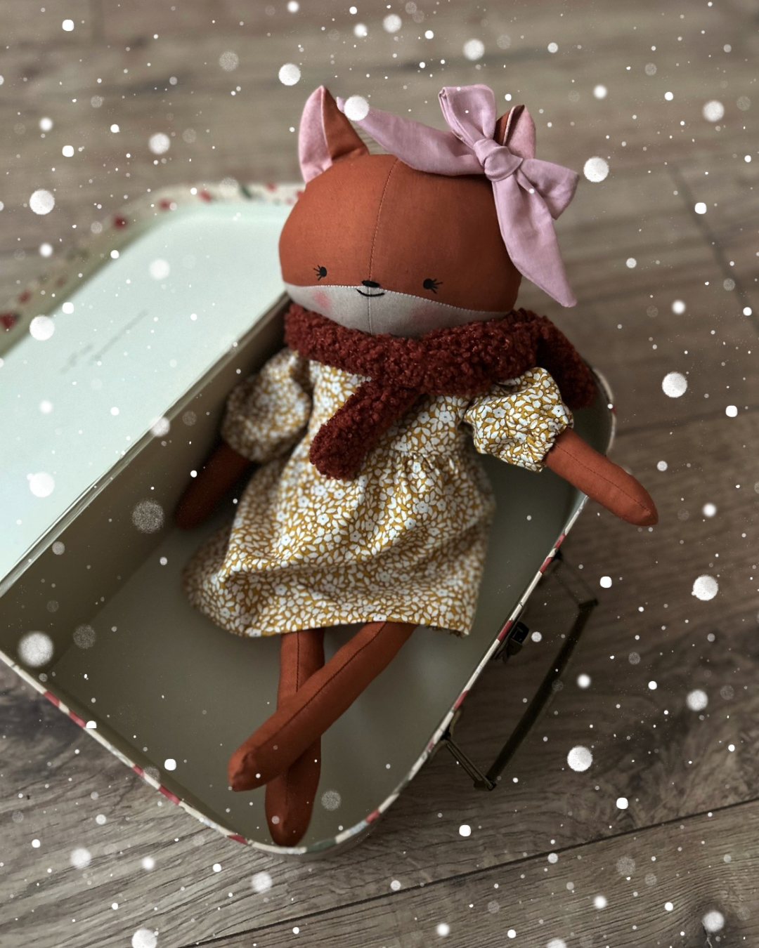 Virágos ruhás róka